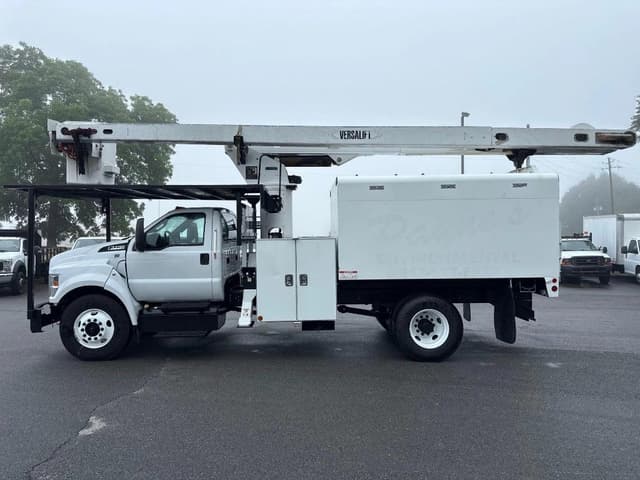 Image of Ford F-750 equipment image 1
