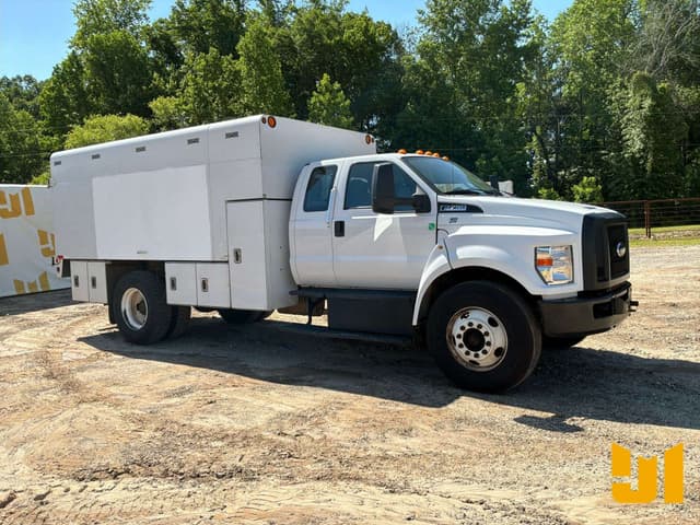 Image of Ford F-750 equipment image 2