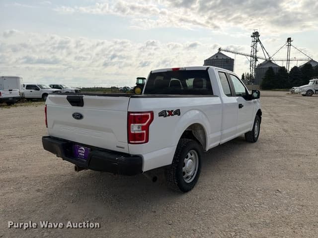 Image of Ford F-150 equipment image 4