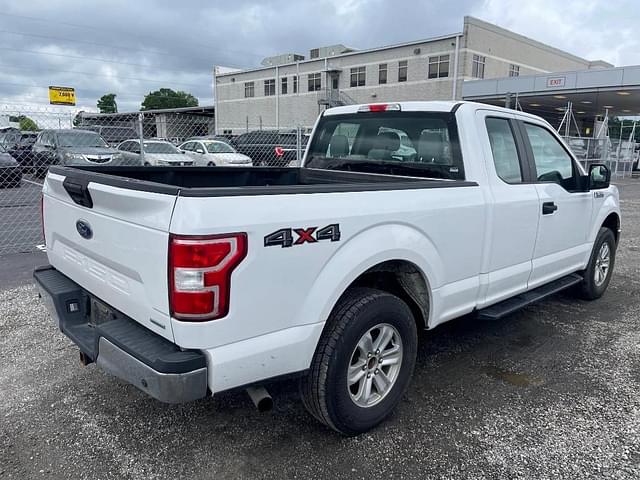 Image of Ford F-150 equipment image 2