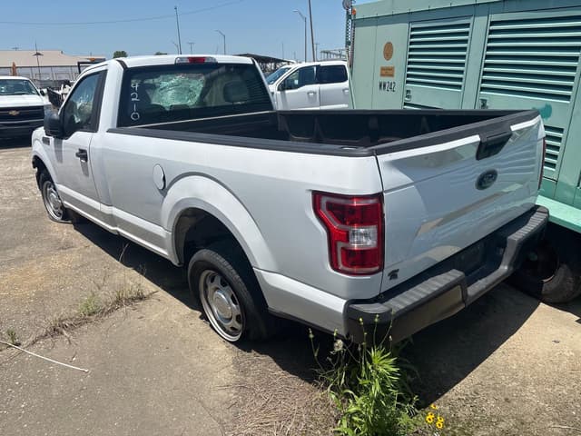Image of Ford F-150 equipment image 2