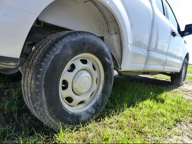 Image of Ford F-150 equipment image 4