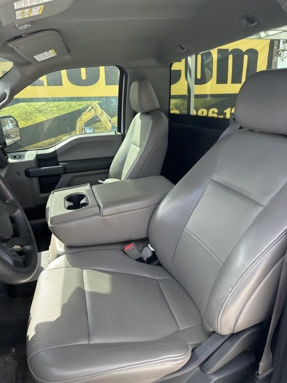 Image of Ford F-150 equipment image 4