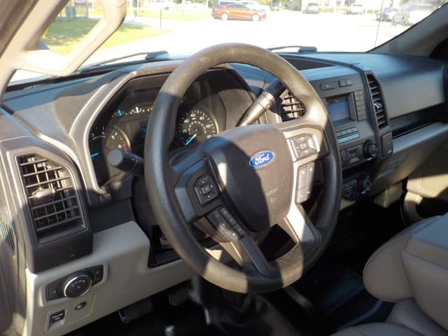 Image of Ford F-150 equipment image 4