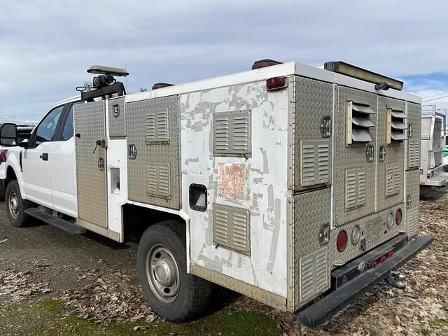 Image of Ford F-250 equipment image 3