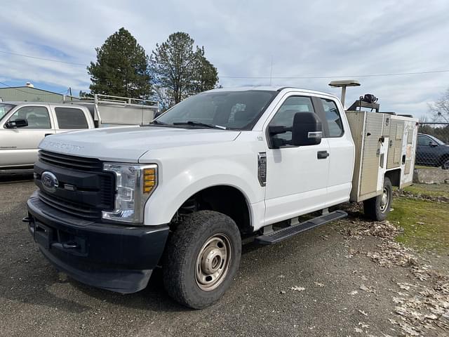 Image of Ford F-250 equipment image 4