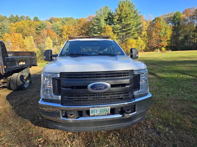 Image of Ford F-250 equipment image 1
