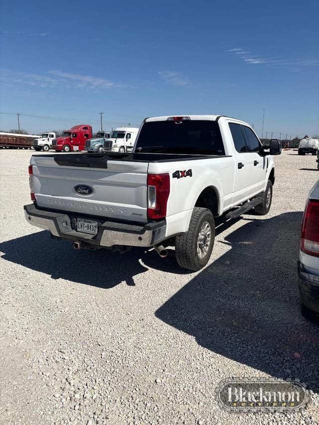 Image of Ford F-250 equipment image 1