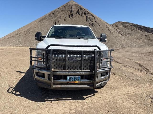 Image of Ford F-250 equipment image 1
