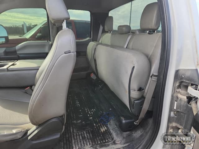 Image of Ford F-250 equipment image 2