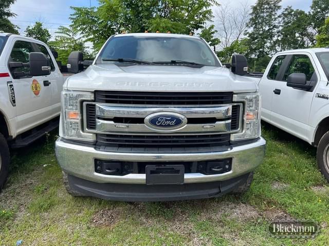 Image of Ford F-250 equipment image 3