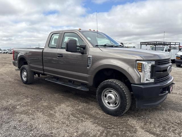 Image of Ford F-250 equipment image 4