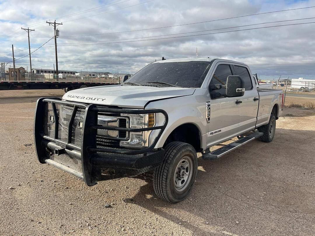 Image of Ford F-250 Primary image