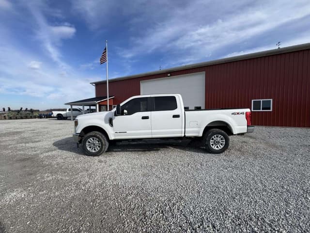 Image of Ford F-250 equipment image 3