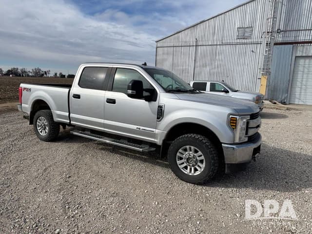 Image of Ford F-250 equipment image 1
