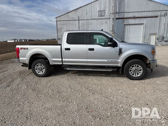 Image of Ford F-250 equipment image 2