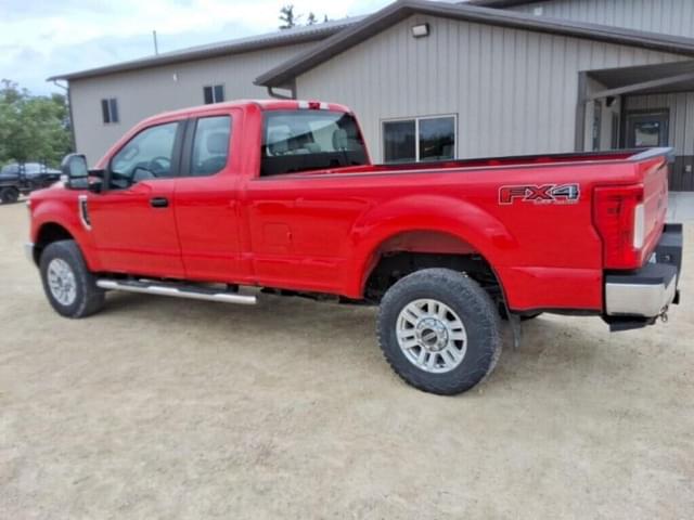 Image of Ford F-250 equipment image 2