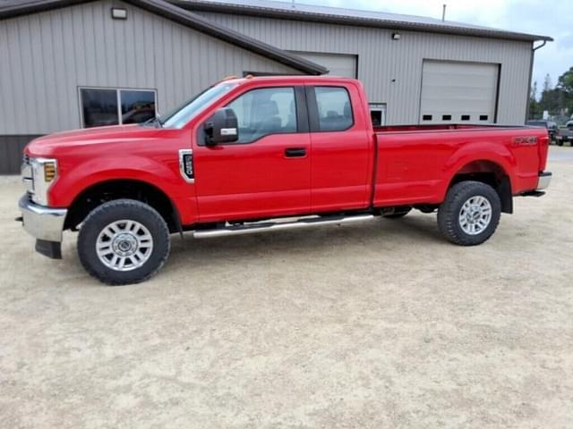 Image of Ford F-250 equipment image 1