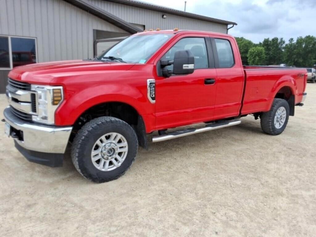 Image of Ford F-250 Primary image