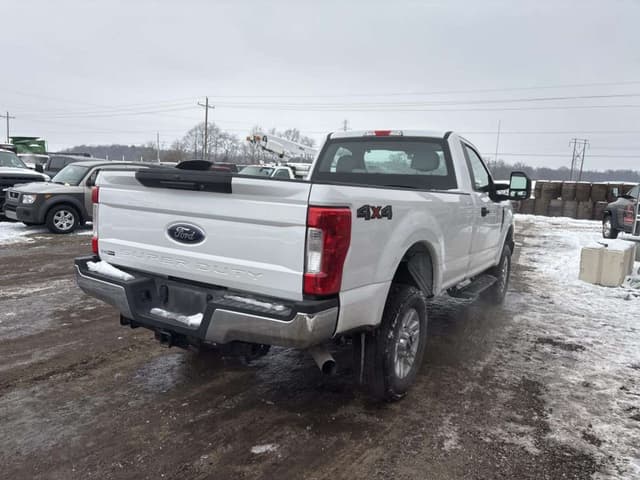 Image of Ford F-250 equipment image 4