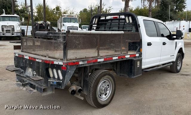 Image of Ford F-250 equipment image 4