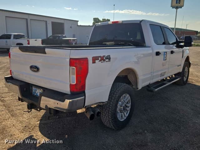 Image of Ford F-250 equipment image 4