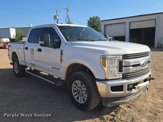 Image of Ford F-250 equipment image 2