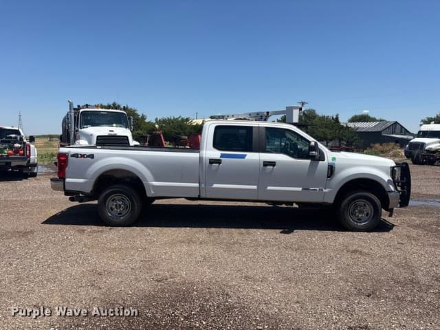 Image of Ford F-250 equipment image 3