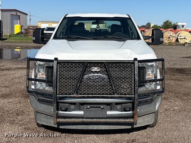 Image of Ford F-250 equipment image 1