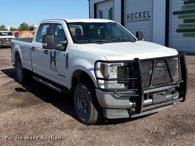 Image of Ford F-250 equipment image 2
