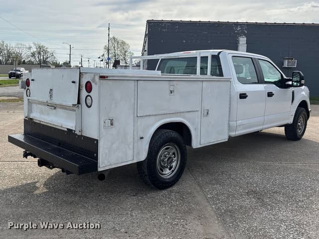 Image of Ford F-250 equipment image 4