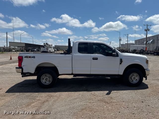Image of Ford F-250 equipment image 3