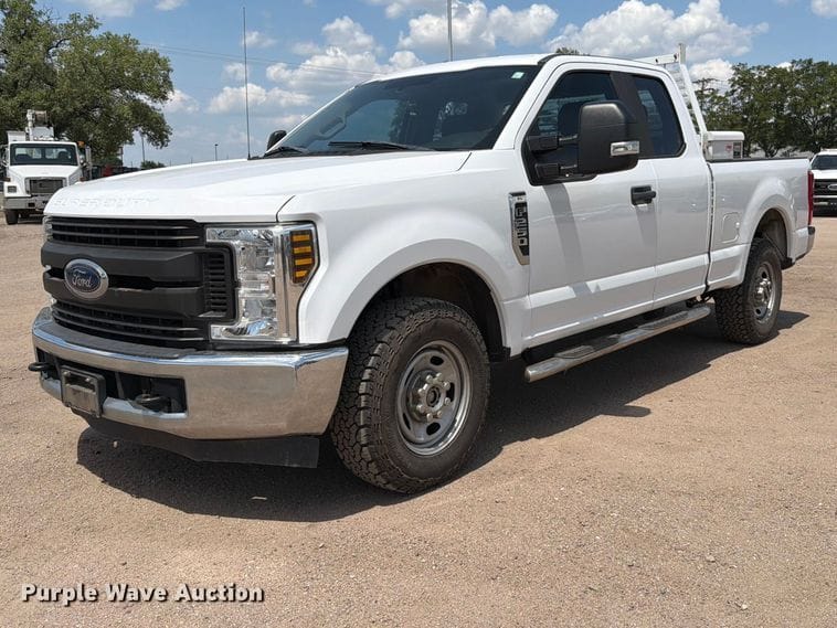 2019 Ford F-250 Equipment Image0