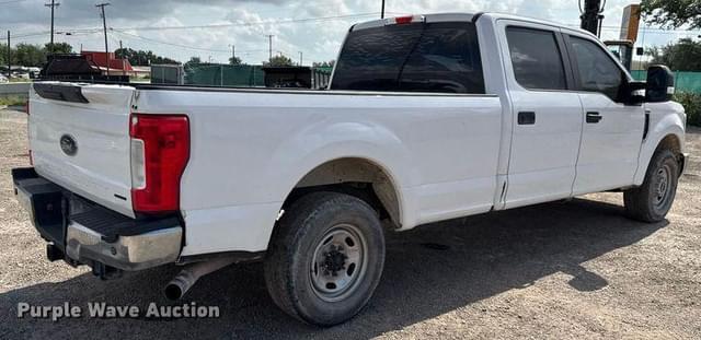 Image of Ford F-250 equipment image 4