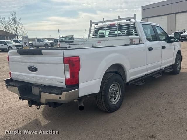 Image of Ford F-250 equipment image 4