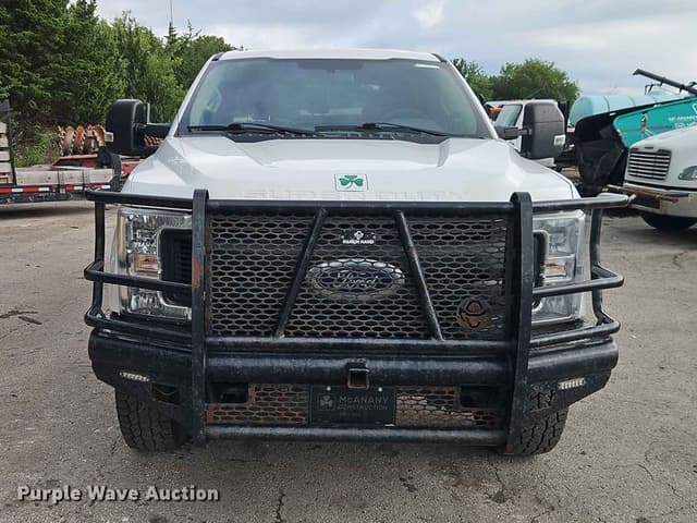 Image of Ford F-250 equipment image 1