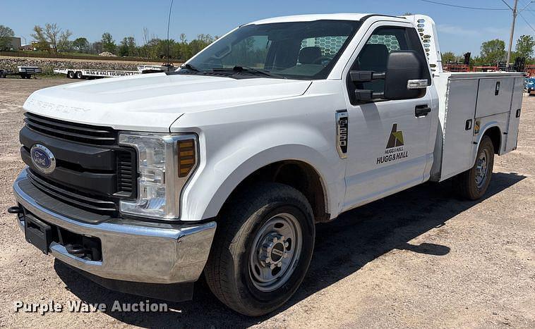 Image of Ford F-250 Primary image