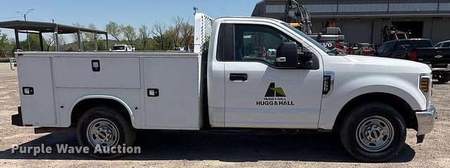 Image of Ford F-250 equipment image 3