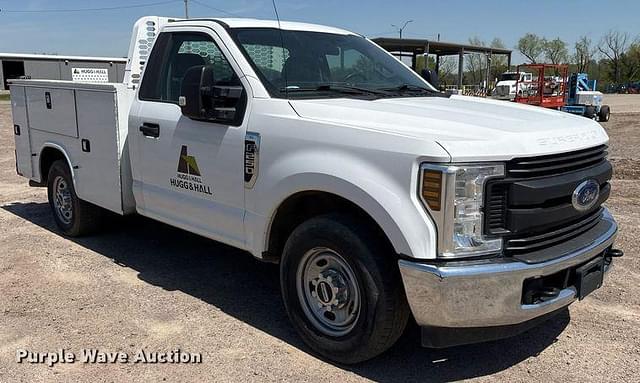 Image of Ford F-250 equipment image 2