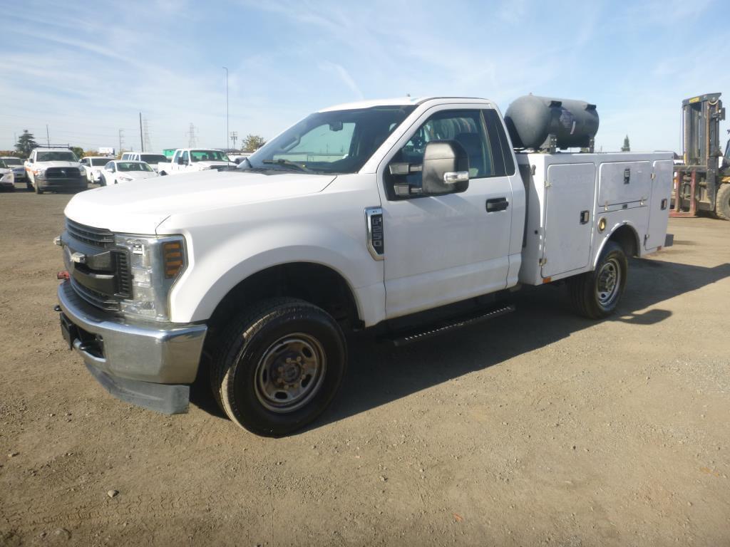 Image of Ford F-250 Primary image