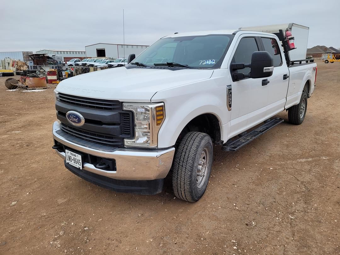 Image of Ford F-250 Primary image