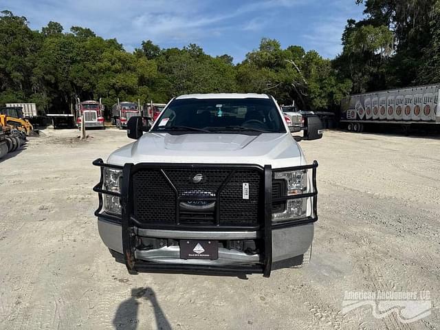 Image of Ford F-250 equipment image 1