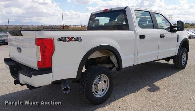 Image of Ford F-250 equipment image 4