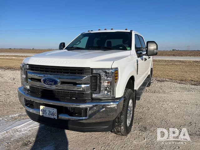 Image of Ford F-250 equipment image 1