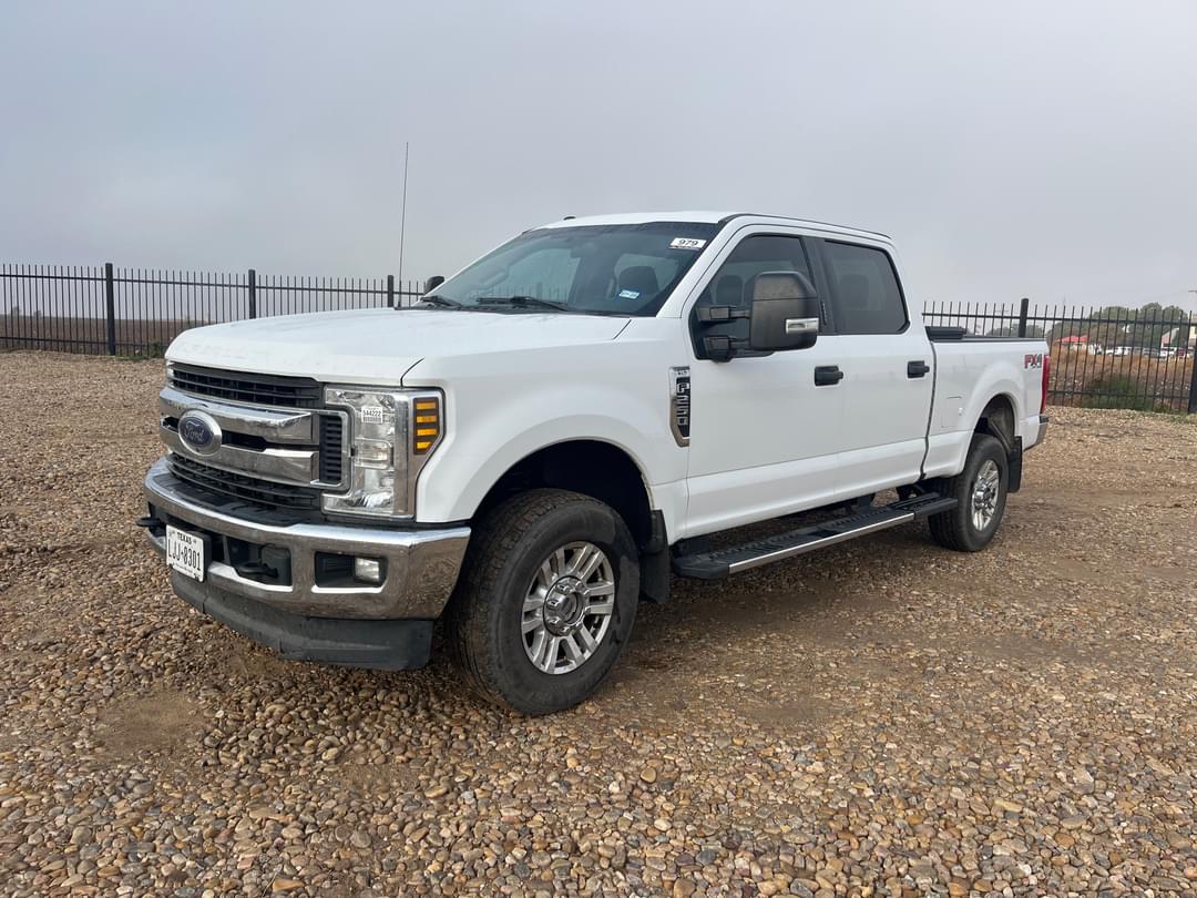 Image of Ford F-250 Primary image