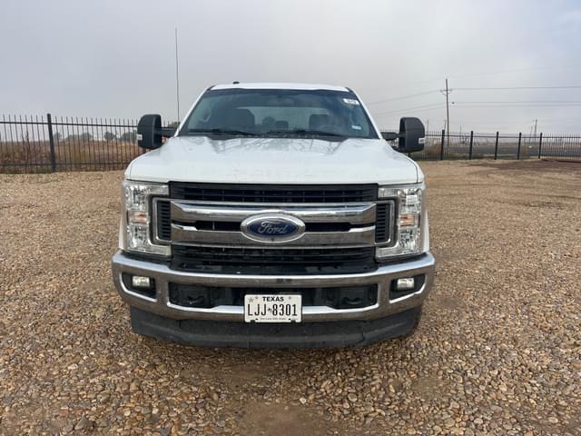 Image of Ford F-250 equipment image 1