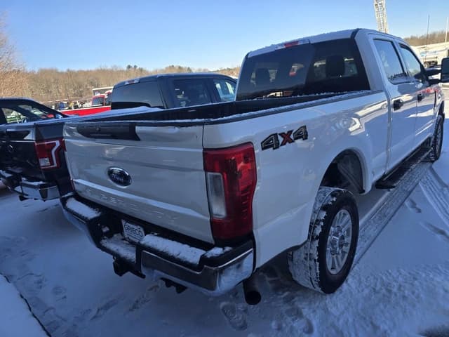 Image of Ford F-250 equipment image 4