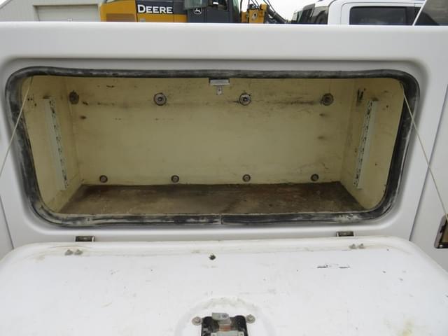 Image of Ford F-350 equipment image 4