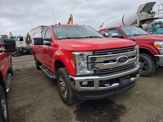 Image of Ford F-350 equipment image 2