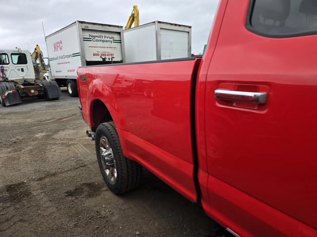 Image of Ford F-350 equipment image 4